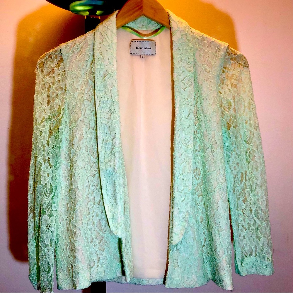 Cardigan with lace pattern